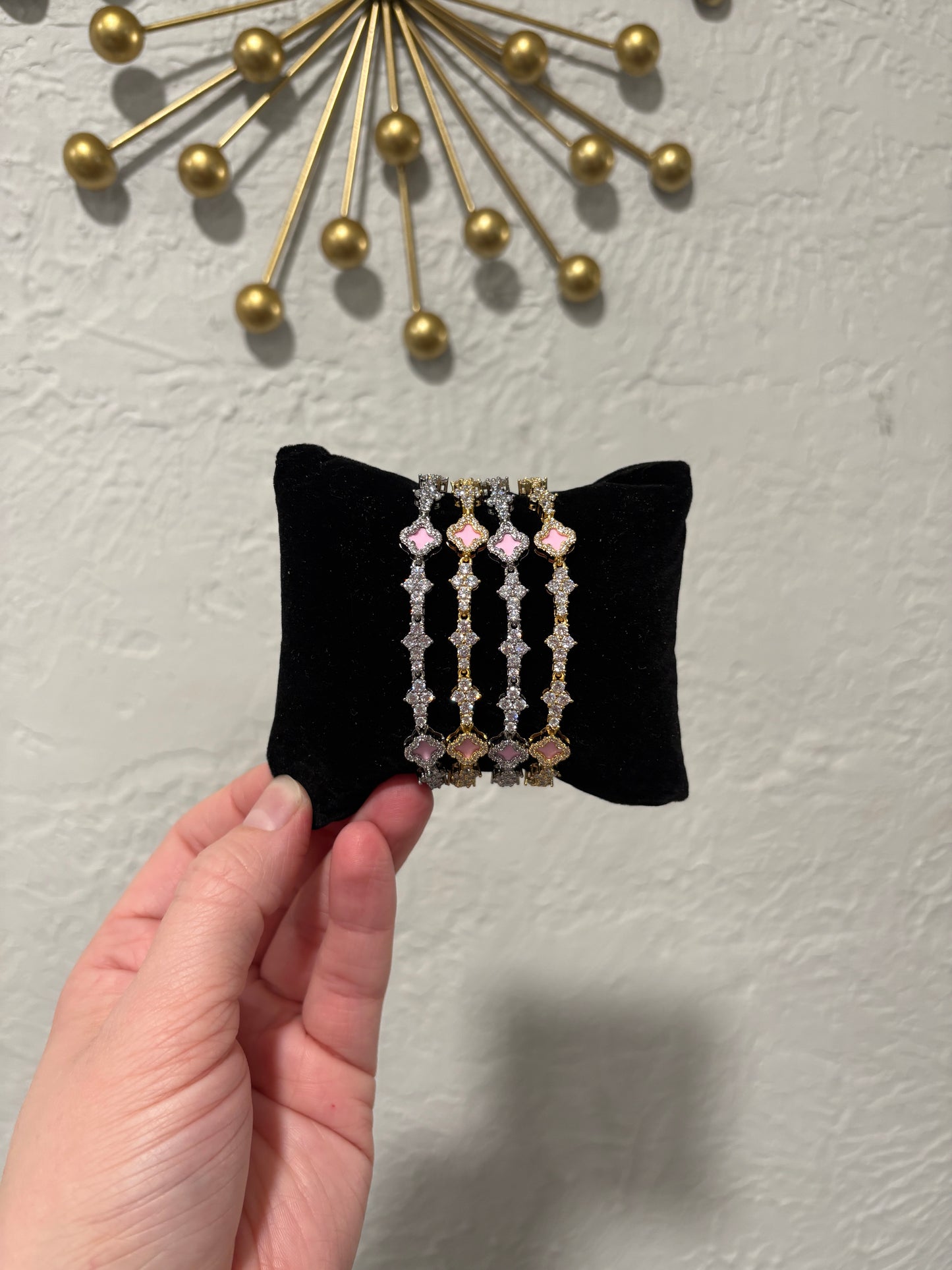 SILVER & PINK CLOVER
